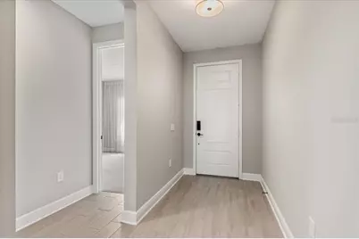 10214 Crystal Isles Circle, Sarasota, FL 34241 - Photo 7