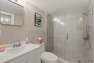 33 S Gulfstream Ave, Sarasota, FL 34236 - Photo 23