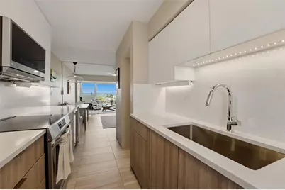 33 S Gulfstream Avenue #704, Sarasota, FL 34236 - Photo 3