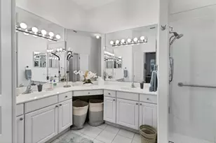 7607 Preserves Ct, Sarasota, FL 34243 - Photo 13