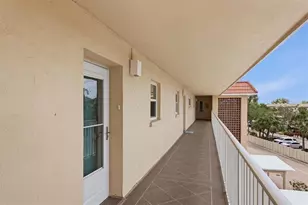 1215 S Portofino Dr, Sarasota, FL 34242 - Photo 3