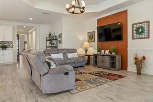 7657 Ridgelake Cir, Bradenton, FL 34203 - Photo 13