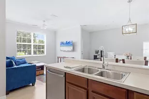 3825 Parkridge Cir, Sarasota, FL 34243 - Photo 21
