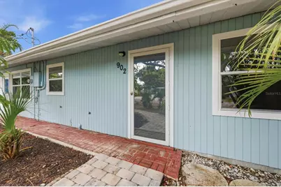 902 37th Street W, Bradenton, FL 34205 - Photo 3