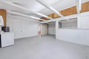 902 37th St W, Bradenton, FL 34205 - Photo 25