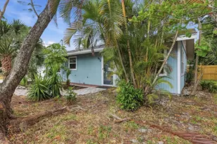 902 37th St W, Bradenton, FL 34205 - Photo 29