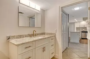 1115 Gulf of Mexico Dr, Longboat Key, FL 34228 - Photo 21
