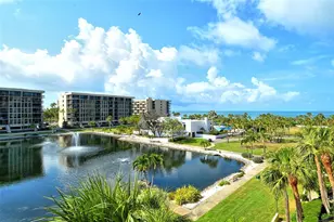 1115 Gulf of Mexico Dr, Longboat Key, FL 34228 - Photo 9