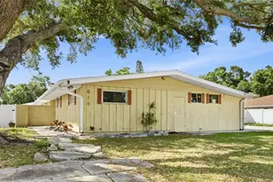 616 St Andrews Dr, Sarasota, FL 34243 - Photo 25
