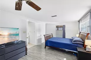 616 St Andrews Dr, Sarasota, FL 34243 - Photo 11