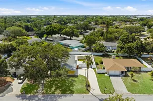 616 St Andrews Dr, Sarasota, FL 34243 - Photo 27