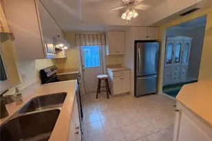 3636 Village Green Dr, Sarasota, FL 34239 - Photo 9
