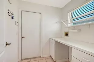 8928 Whitemarsh Ave, Sarasota, FL 34238 - Photo 45