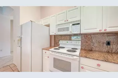 8928 Whitemarsh Avenue, Sarasota, FL 34238 - Photo 27