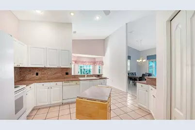 8928 Whitemarsh Avenue, Sarasota, FL 34238 - Photo 25