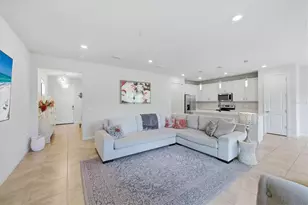 6126 Bluestar Ct, Lakewood Ranch, FL 34211 - Photo 5
