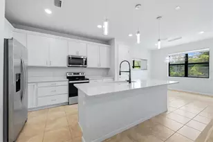 6126 Bluestar Ct, Lakewood Ranch, FL 34211 - Photo 7