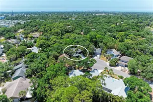 830 Hammockwood Ct, Sarasota, FL 34232 - Photo 29