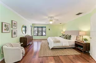 830 Hammockwood Ct, Sarasota, FL 34232 - Photo 11