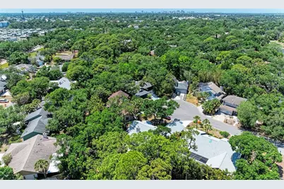 830 Hammockwood Court, Sarasota, FL 34232 - Photo 31