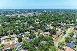 830 Hammockwood Ct, Sarasota, FL 34232 - Photo 31