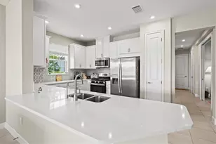 10254 Morning Mist Ln, Sarasota, FL 34241 - Photo 5
