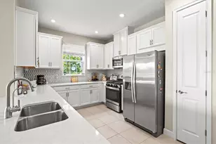 10254 Morning Mist Ln, Sarasota, FL 34241 - Photo 7