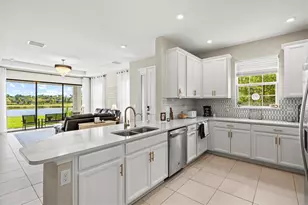 10254 Morning Mist Ln, Sarasota, FL 34241 - Photo 9