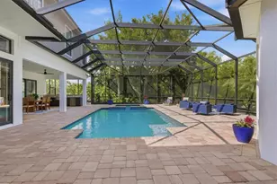 12407 Highfield Cir, Lakewood Ranch, FL 34202 - Photo 11