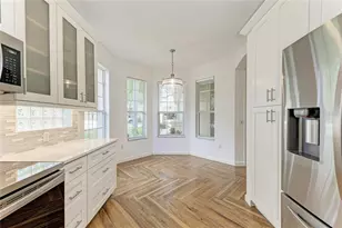 5047 Lakescene Pl, Sarasota, FL 34243 - Photo 13
