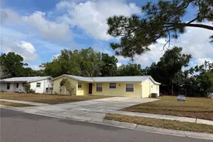 5333 Duncanwood Dr, Sarasota, FL 34232 - Photo 3