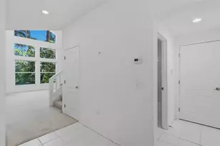4153 Entrada Ct, Sarasota, FL 34238 - Photo 5