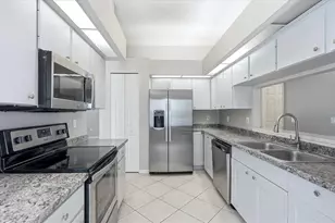 2357 Appaloosa Cir, Sarasota, FL 34240 - Photo 11