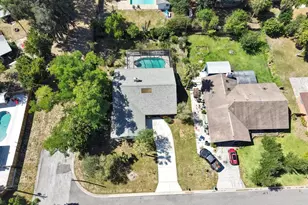 948 Winter Garden Dr, Sarasota, FL 34243 - Photo 47