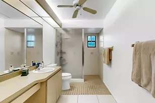 948 Winter Garden Dr, Sarasota, FL 34243 - Photo 29