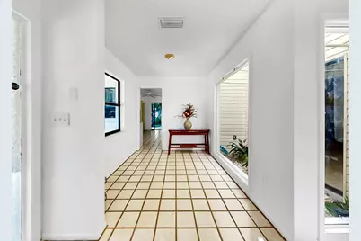 948 Winter Garden Drive, Sarasota, FL 34243 - Photo 9