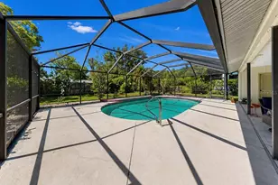 948 Winter Garden Dr, Sarasota, FL 34243 - Photo 35