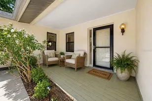 948 Winter Garden Dr, Sarasota, FL 34243 - Photo 3