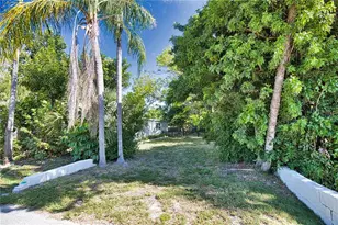 650 Edwards St, Englewood, FL 34223 - Photo 3