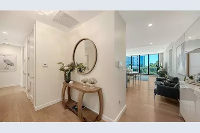 300 S Pineapple Avenue #302, Sarasota, FL 34236 - Photo 5