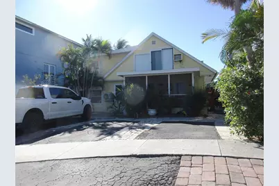 618 Avenida De Mayo, Sarasota, FL 34242 - Photo 1