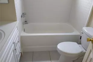 205 52nd Ave Dr W, Bradenton, FL 34207 - Photo 5