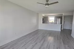 1300 N Portofino Dr, Sarasota, FL 34242 - Photo 23