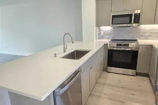 1300 N Portofino Dr, Sarasota, FL 34242 - Photo 3