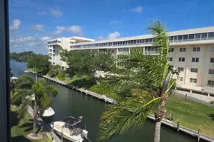 1300 N Portofino Dr, Sarasota, FL 34242 - Photo 29