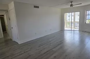 1300 N Portofino Dr, Sarasota, FL 34242 - Photo 17