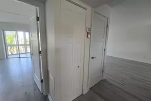 1300 N Portofino Dr, Sarasota, FL 34242 - Photo 35
