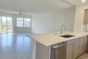 1300 N Portofino Dr, Sarasota, FL 34242 - Photo 9