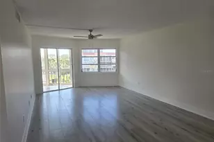 1300 N Portofino Dr, Sarasota, FL 34242 - Photo 21