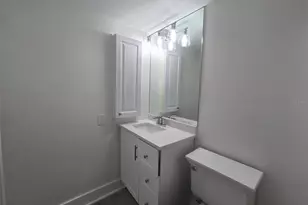 1300 N Portofino Dr, Sarasota, FL 34242 - Photo 43